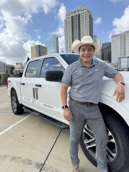 Rafael Hernandez Jr., Itenco